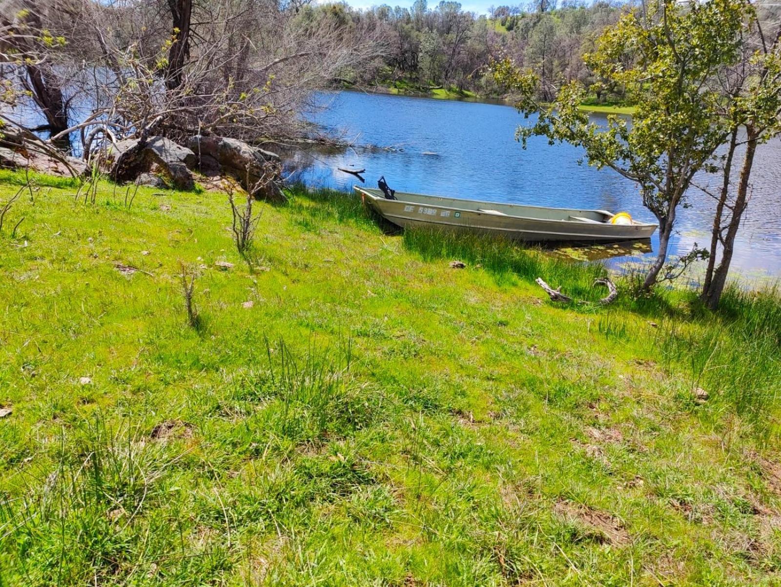 Rolling Oaks Ranch - 200 Acres Of Lakeside Beauty & Countryside Serenity 마리포사 외부 사진